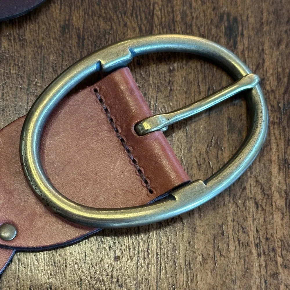 Liz Claiborne | Vintage Cutout Leather Boho Western Brass Buckle Belt, M